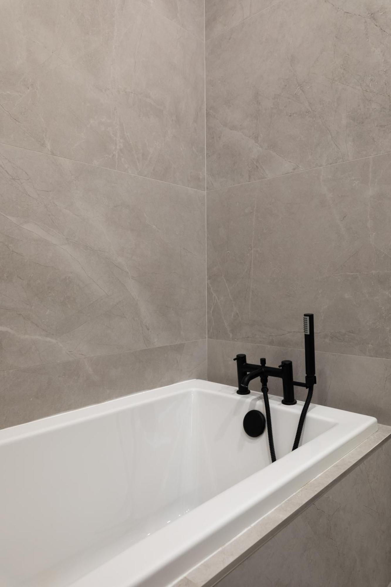 Modern 2br With Outside Furniture - Close To Sliema, Saint Julians & Valletta مسيدا