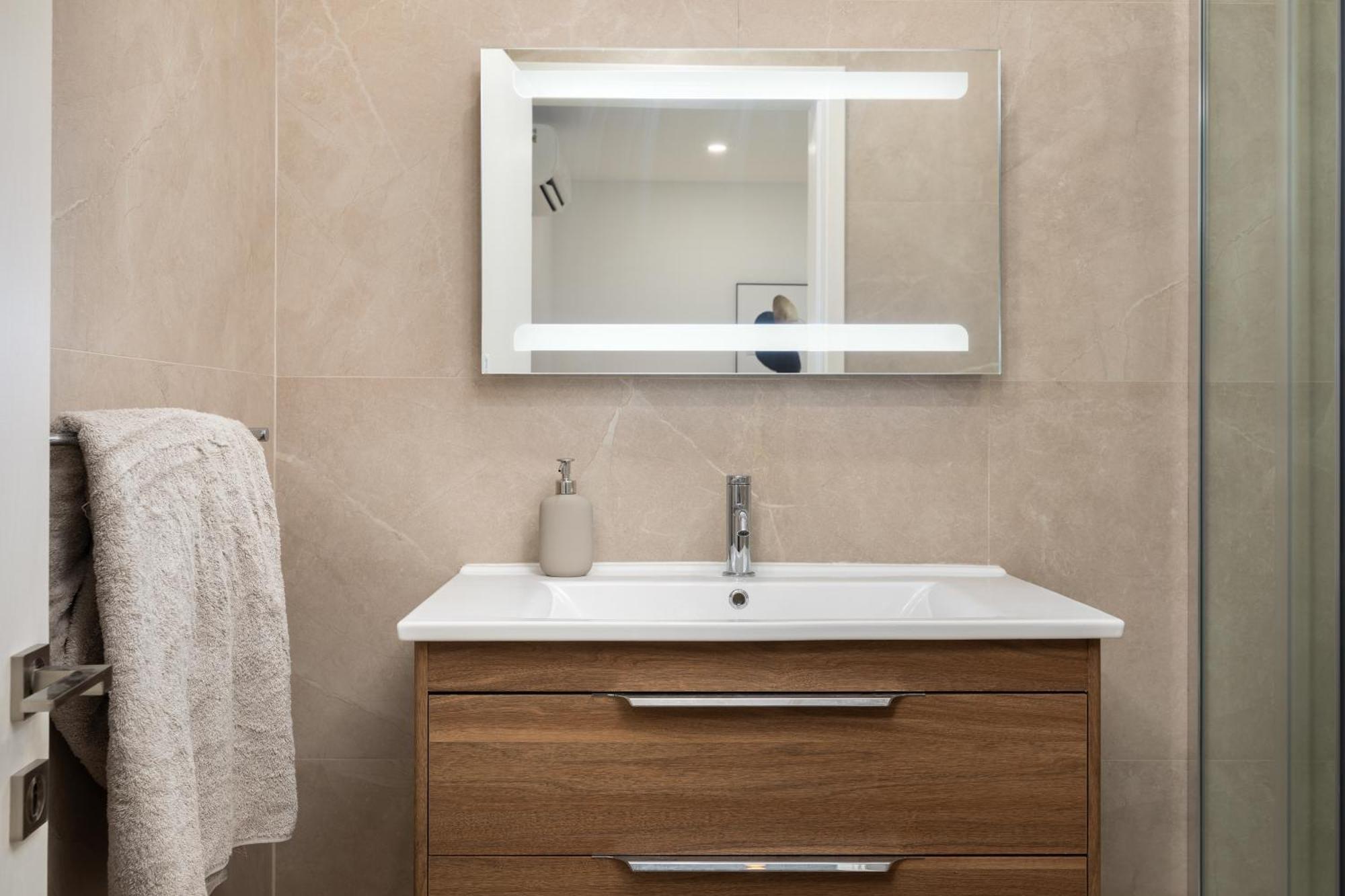 Modern 2br With Outside Furniture - Close To Sliema, Saint Julians & Valletta * مسيدا